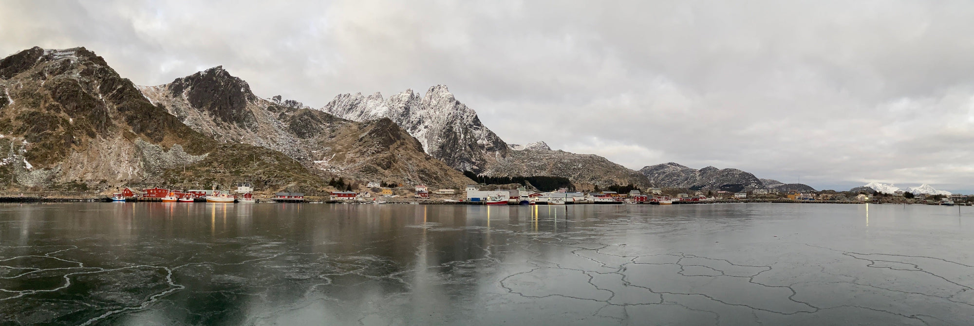 Norveç'te deniz kıyısı